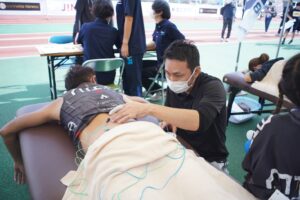 東京呉竹医療専門学校_卒業生_荒木先生_鍼灸マッサージ