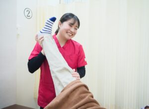 東京呉竹医療専門学校_卒業生_柔道整復科・鍼灸科_株式会社シー・エム・シー勤務